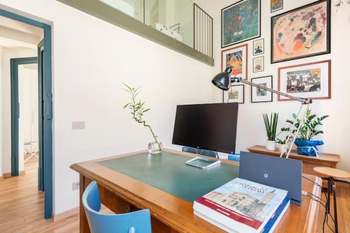 Domus: Modern Loft In The Center Of Holiday home Parma