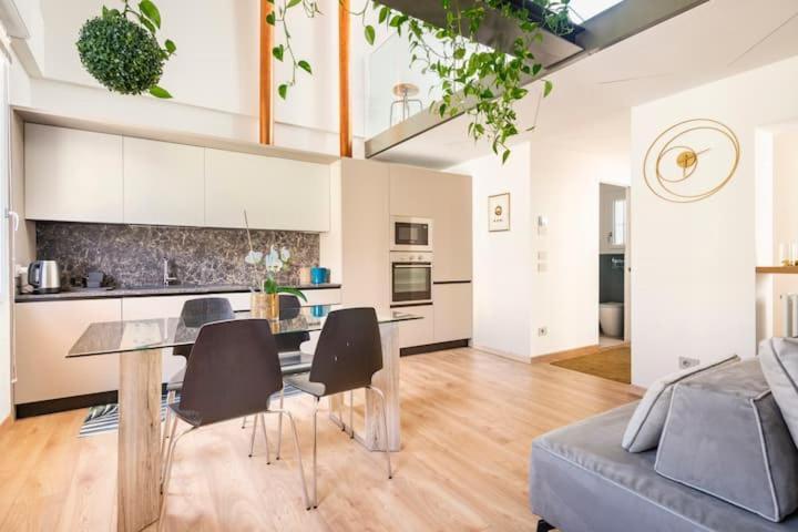 Domus: Modern Loft In The Center Of Holiday home *